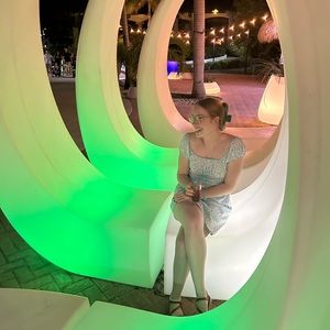 Meet your Posher, Genevieve